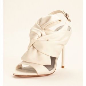Vera wang bridal heels WEEKEND SALE!!!